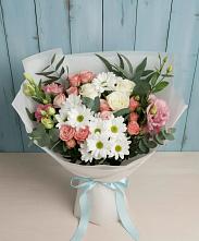 Букет цветов из:  Розы, Лизиантусы и Хризантемы #REPLACE_PRED# Пласте