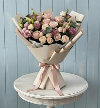 Букет цветов из:  Розы и Лизиантусы #REPLACE_PRED# Пласте