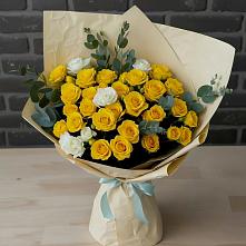 Букет цветов из:  Розы в Пласте