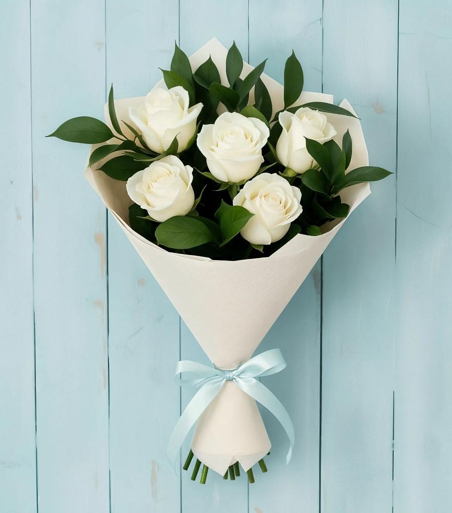 Букет цветов из: Розы в Пласте