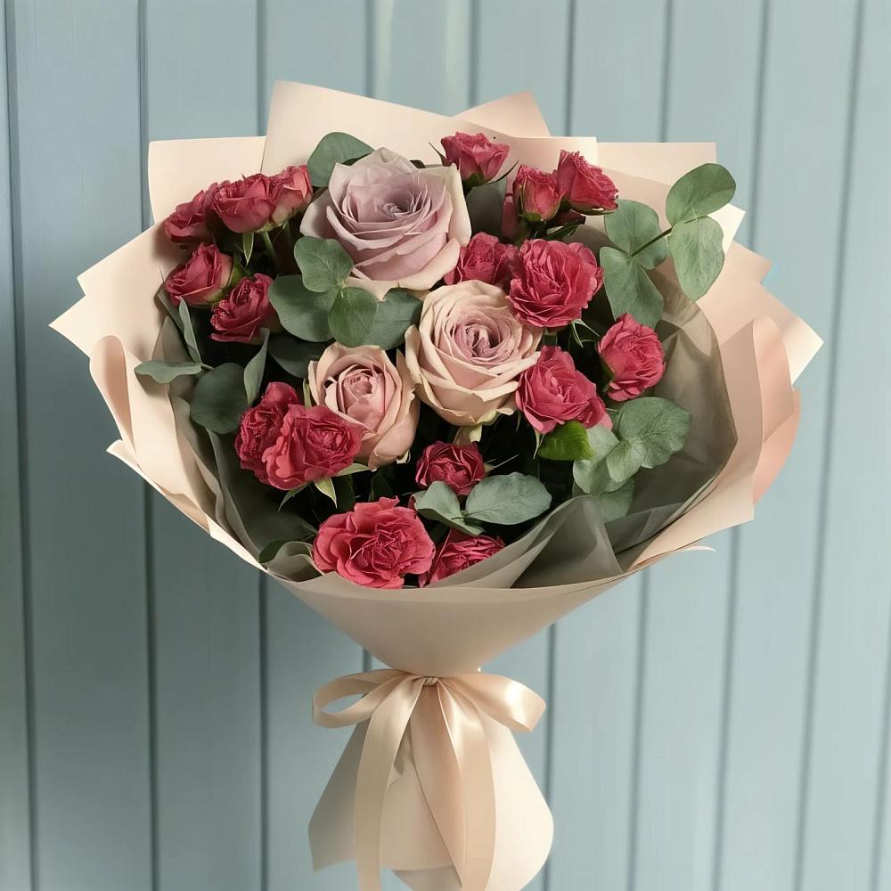 Букет цветов из: Гвоздики и Розы в Пласте