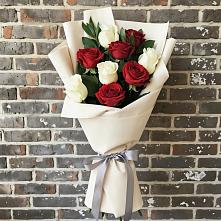 Букет цветов из:  Розы в Пласте