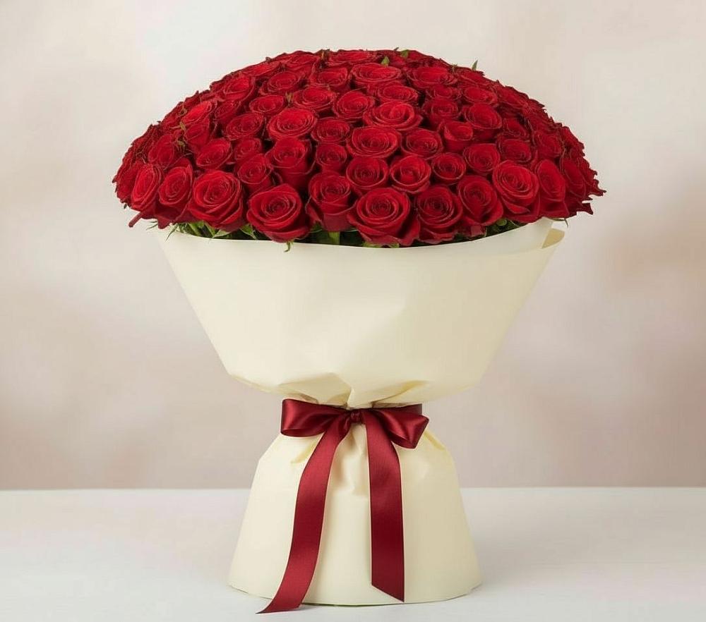 Букет 101 Красная роза Милано в Пласте