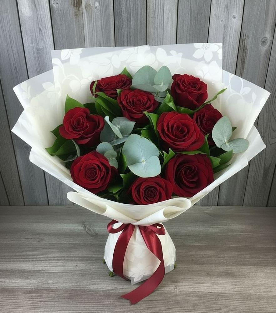 Букет цветов из: Розы в Пласте