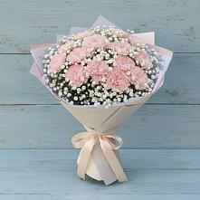 Букет цветов из:  Гвоздики в Пласте