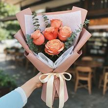 Букет цветов из:  Розы в Пласте