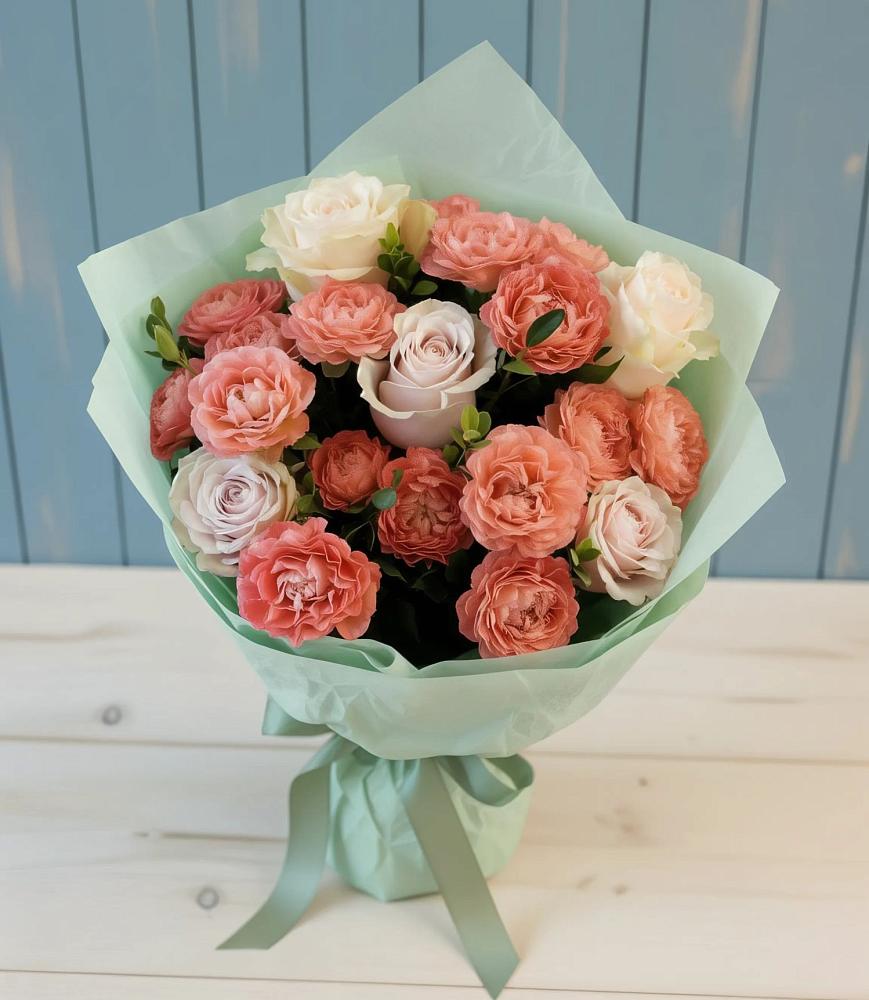 Букет цветов из: Розы в Пласте