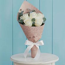 Букет цветов из:  Розы в Пласте