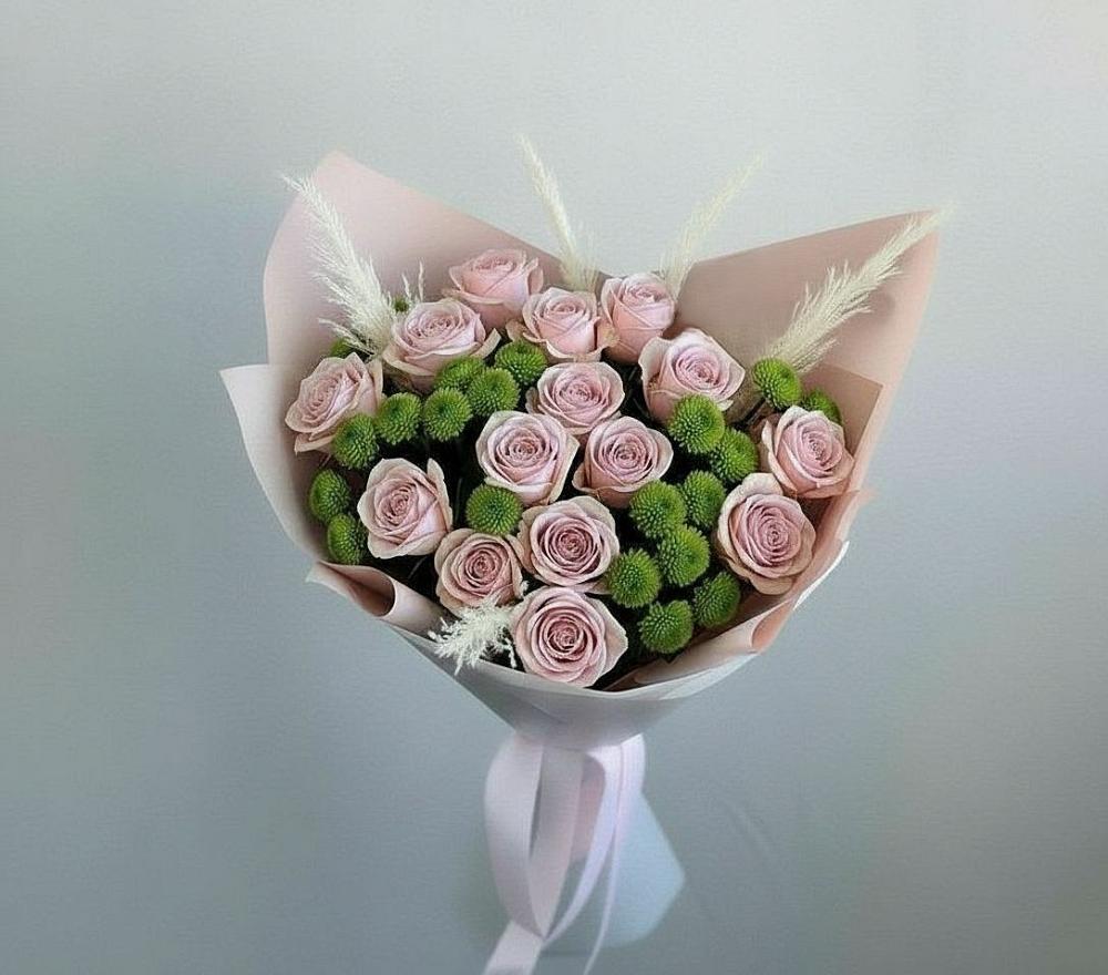 Букет цветов из: Розы и Хризантемы в Пласте