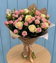 Букет цветов из:  Розы в Пласте