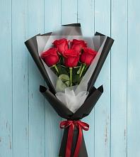 Букет цветов из:  Розы в Пласте