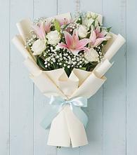 Букет цветов из:  Лилии в Пласте