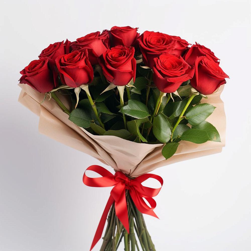 Букет 11 Красных роз Эдлесс Лав в Пласте